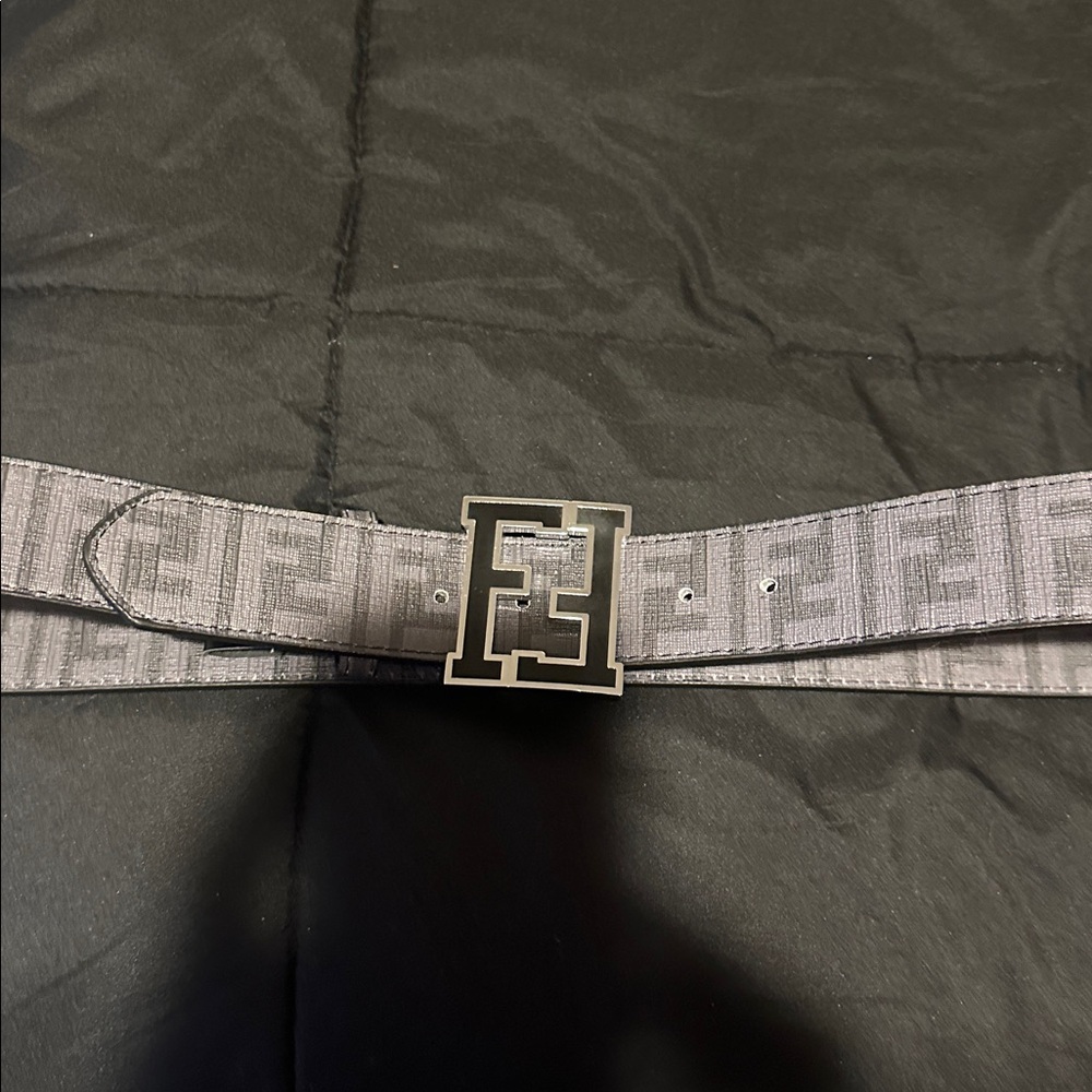 #FENDI belt men 🔥✅✅
Size 30/33